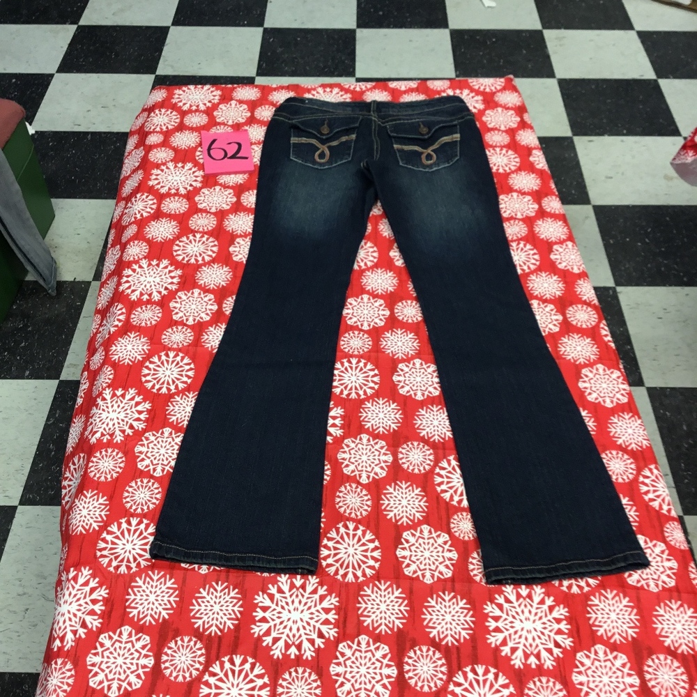 size 3 pants - Picture 3 of 4